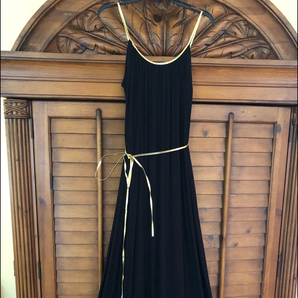 Cute good and black maxi
